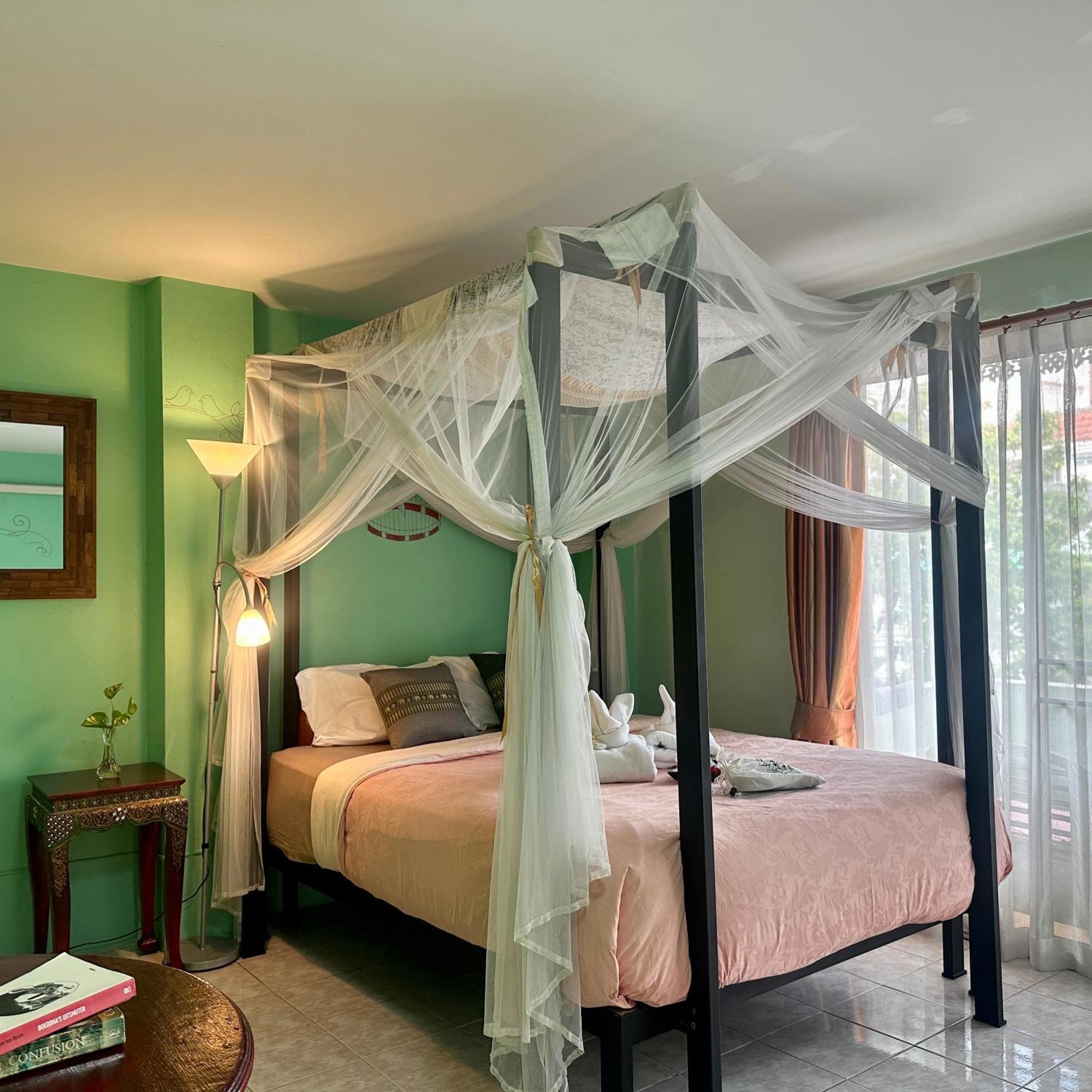 Awana House Bed & Breakfast Chiang Mai Exterior foto